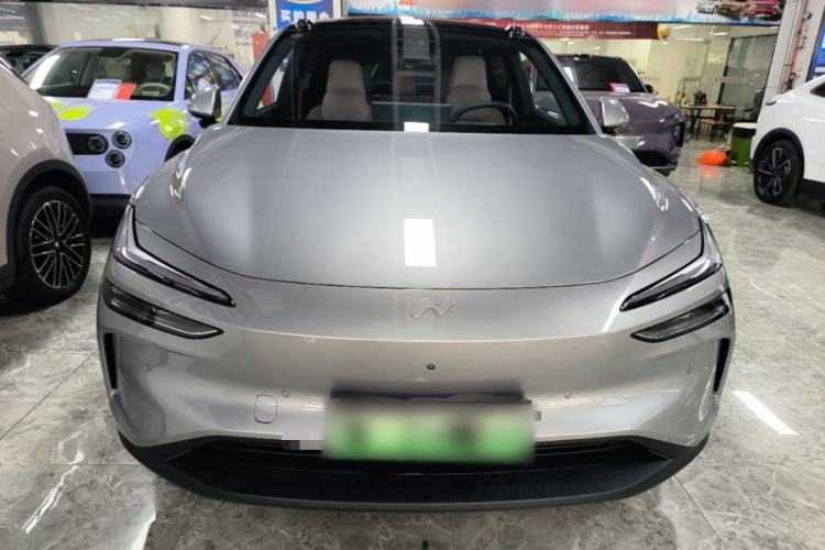 Used ONVO L60 2025 Model—60 kWh Rear-Wheel-Drive Version Front