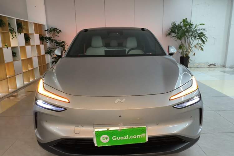 Used ONVO L60 2025 Model—60 kWh Rear-Wheel-Drive Version Front