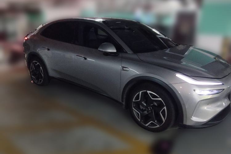 Used ONVO L60 2025 Model—60 kWh Rear-Wheel-Drive Version Front Right 45 Deg
