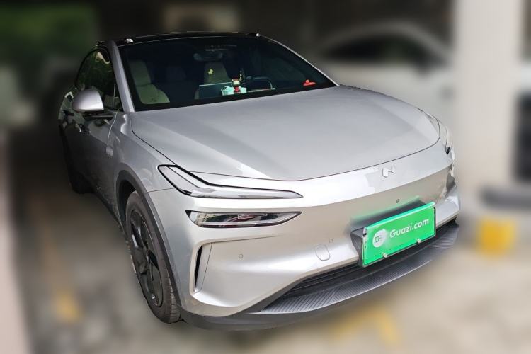 Used ONVO L60 2025 Model—85 kWh Rear-Wheel-Drive Version Front Right 45 Deg