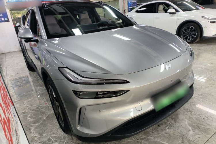 Used ONVO L60 2025 Model—60 kWh Rear-Wheel-Drive Version Front Right 45 Deg