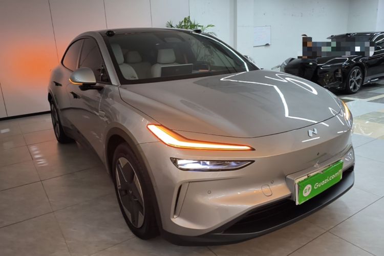 Used ONVO L60 2025 Model—60 kWh Rear-Wheel-Drive Version Front Right 45 Deg