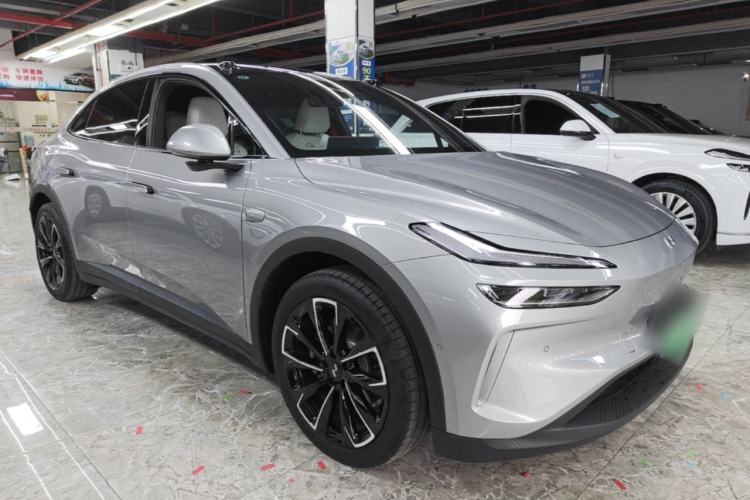 Used ONVO L60 2025 Model—60 kWh All-Wheel-Drive Version Front Right 45 Deg