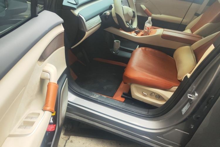 Used ONVO L60 2025 Model—60 kWh Rear-Wheel-Drive Version Interior 3