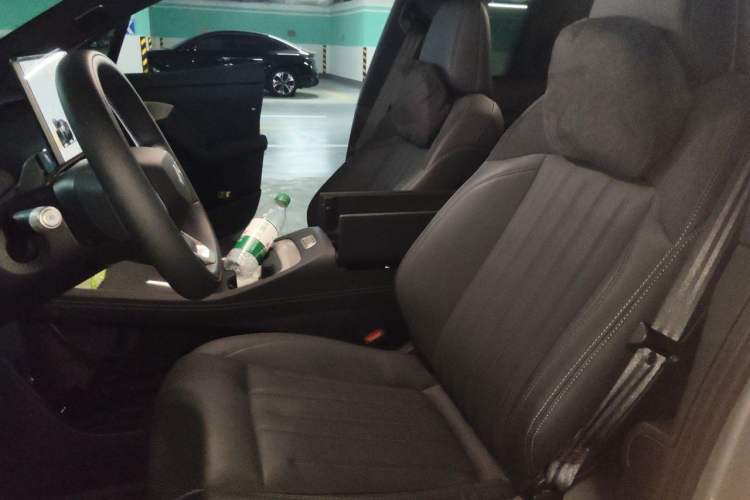 Used ONVO L60 2025 Model—60 kWh Rear-Wheel-Drive Version Left Front Seat