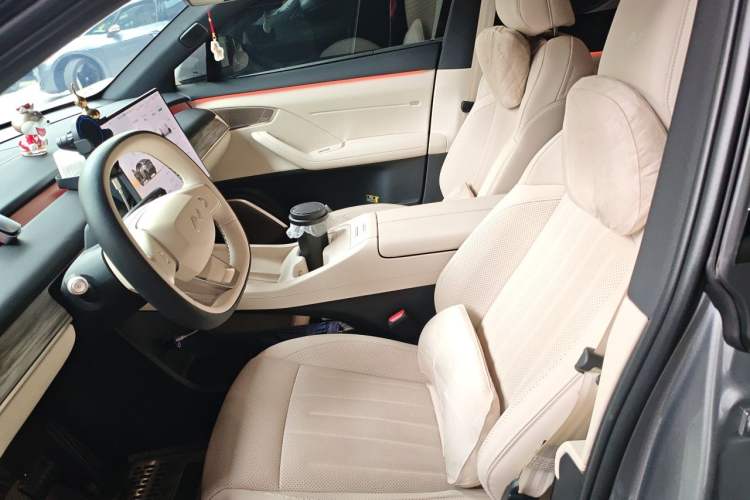 Used ONVO L60 2025 Model—85 kWh Rear-Wheel-Drive Version Left Front Seat
