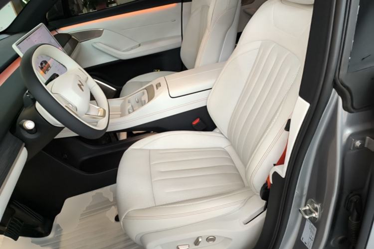 Used ONVO L60 2025 Model—60 kWh Rear-Wheel-Drive Version Left Front Seat