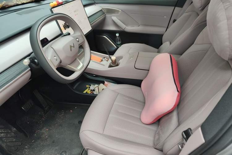 Used ONVO L60 2025 Model—85 kWh Rear-Wheel-Drive Version Left Front Seat