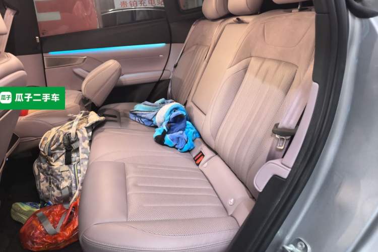Used ONVO L60 2025 Model—85 kWh Rear-Wheel-Drive Version Left Rear Seat