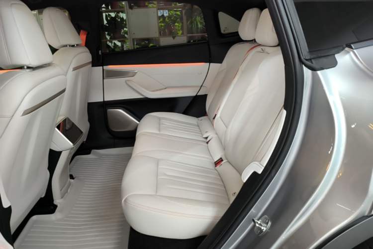 Used ONVO L60 2025 Model—60 kWh Rear-Wheel-Drive Version Left Rear Seat