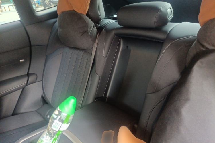 Used ONVO L60 2025 Model—85 kWh Rear-Wheel-Drive Version Left Rear Seat