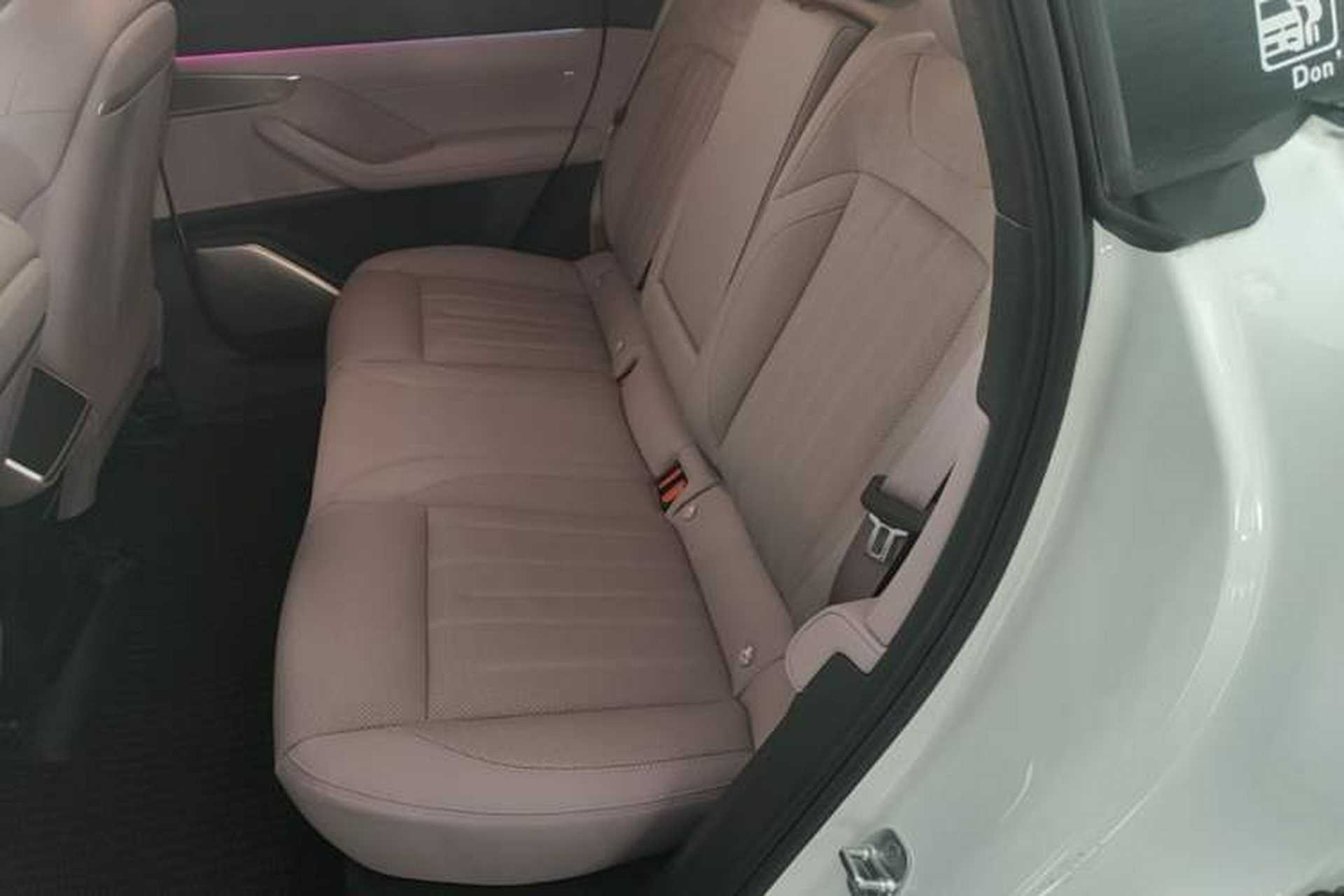 Used ONVO L60 2025 Model—60 kWh All-Wheel-Drive Version Left Rear Seat