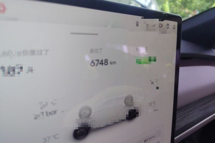 Used ONVO L60 2025 Model—60 kWh Rear-Wheel-Drive Version Odometer Close Up