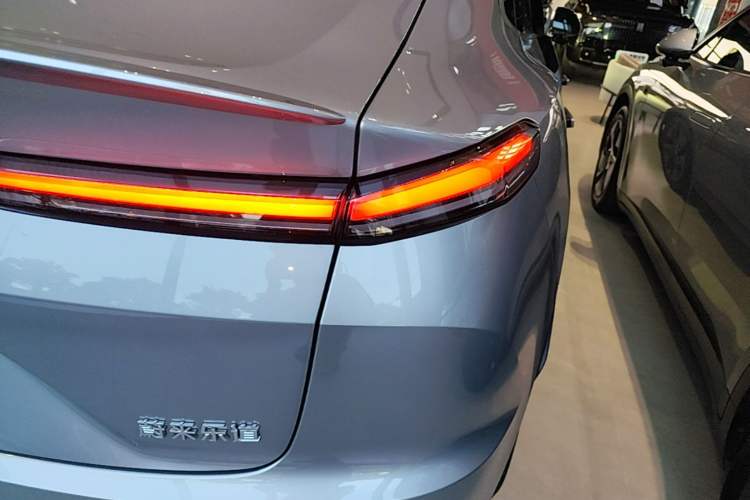 Used ONVO L60 2025 Model—60 kWh Rear-Wheel-Drive Version Right Rear Taillight