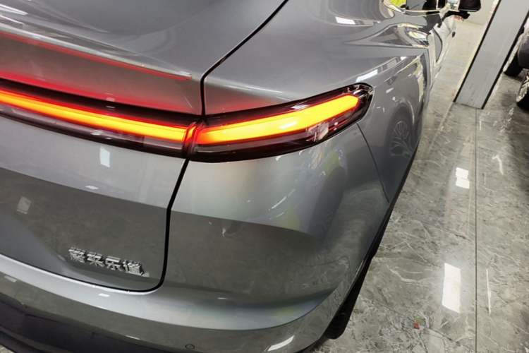 Used ONVO L60 2025 Model—60 kWh Rear-Wheel-Drive Version Right Rear Taillight
