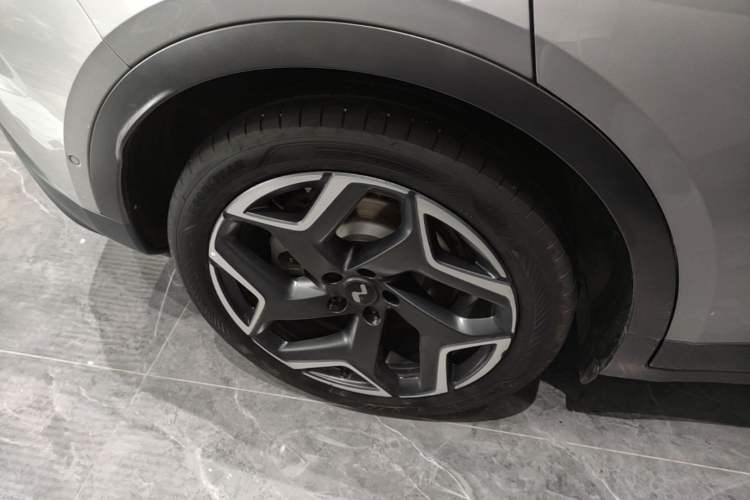 Used ONVO L60 2025 Model—60 kWh Rear-Wheel-Drive Version Right Rear Wheel Hub