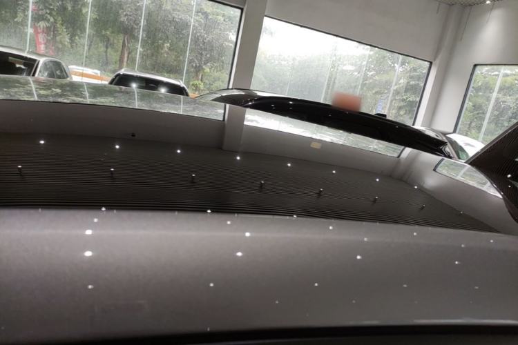 Used ONVO L60 2025 Model—60 kWh Rear-Wheel-Drive Version Roof