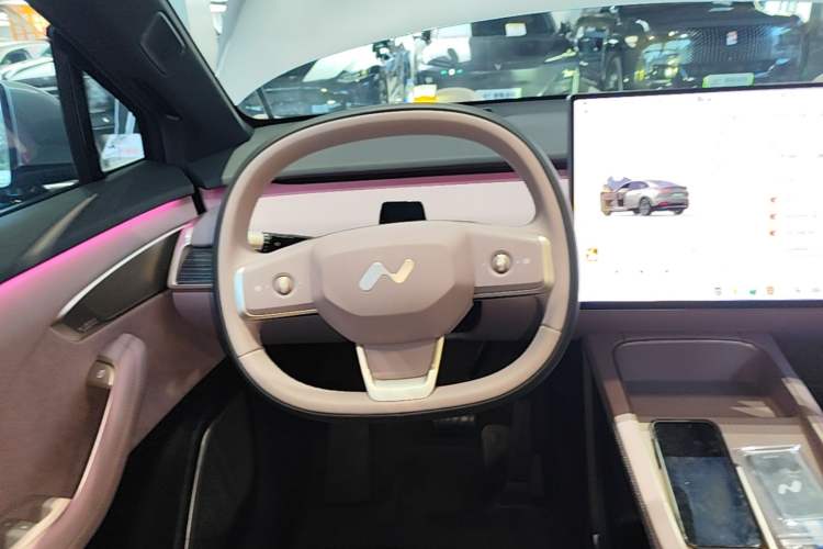 Used ONVO L60 2025 Model—60 kWh Rear-Wheel-Drive Version Steering Wheel