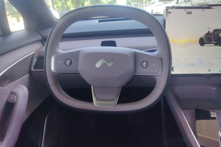 Used ONVO L60 2025 Model—60 kWh Rear-Wheel-Drive Version Steering Wheel
