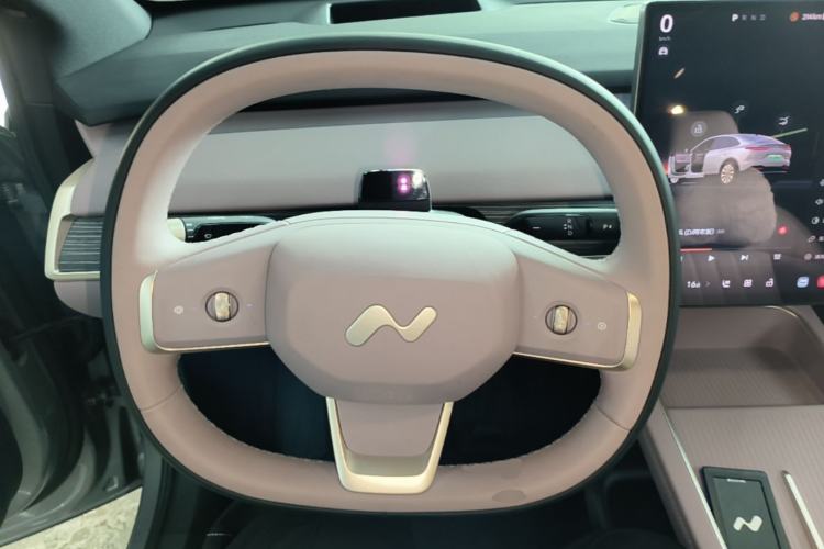 Used ONVO L60 2025 Model—60 kWh All-Wheel-Drive Version Steering Wheel