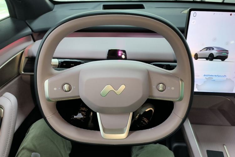 Used ONVO L60 2025 Model—60 kWh Rear-Wheel-Drive Version Steering Wheel