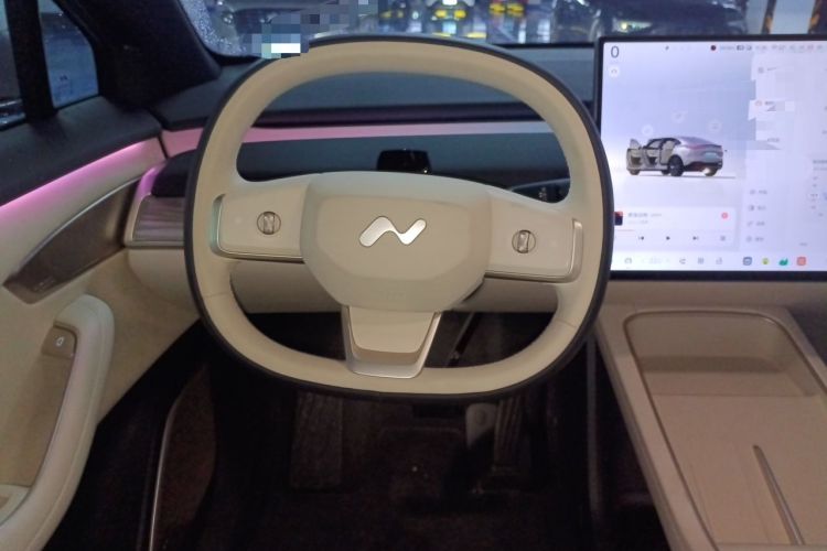 Used ONVO L60 2025 Model—60 kWh All-Wheel-Drive Version Steering Wheel