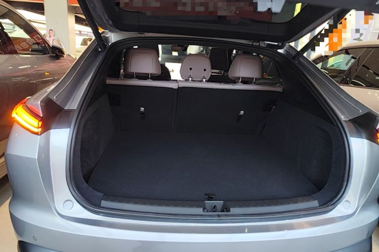 Used ONVO L60 2025 Model—60 kWh Rear-Wheel-Drive Version Trunk