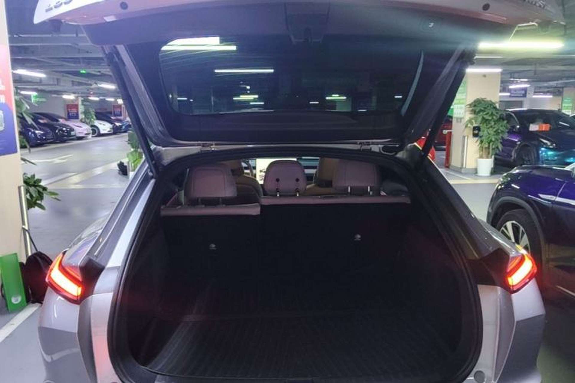Used ONVO L60 2025 Model—60 kWh Rear-Wheel-Drive Version Trunk