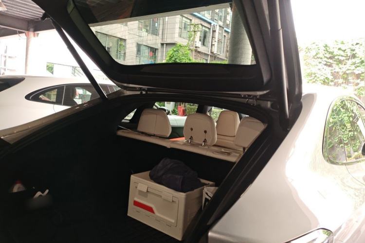 Used ONVO L60 2025 Model—85 kWh Rear-Wheel-Drive Version Trunk