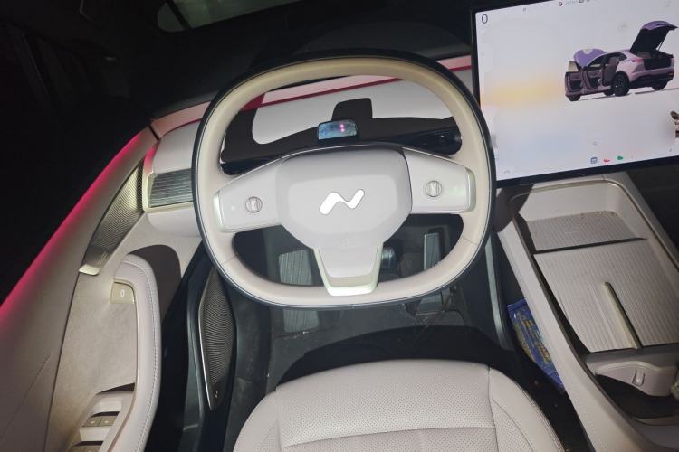 Used ONVO L60 2025 Model—60 kWh Rear-Wheel-Drive Version Steering Wheel