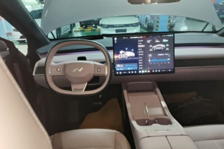 Used ONVO L60 2025 Model—60 kWh Rear-Wheel-Drive Version Steering Wheel