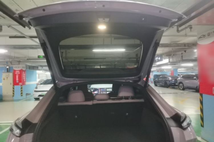 Used ONVO L60 2025 Model—60 kWh Rear-Wheel-Drive Version Trunk