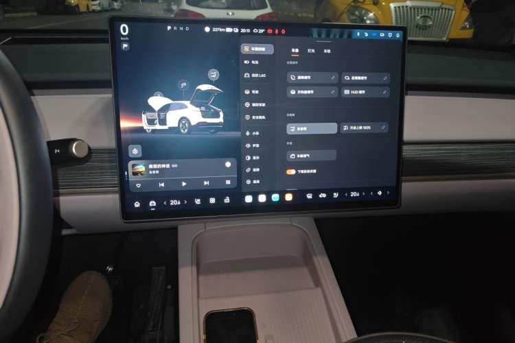 Used ONVO L60 2025 Model—60 kWh All-Wheel-Drive Version Audio And AC Panel