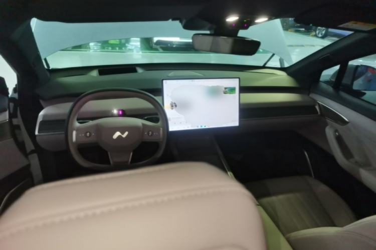 Used ONVO L60 2025 Model—60 kWh Rear-Wheel-Drive Version Center Console