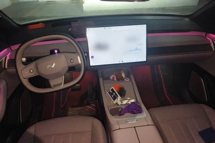 Used ONVO L60 2025 Model—60 kWh Rear-Wheel-Drive Version Center Console