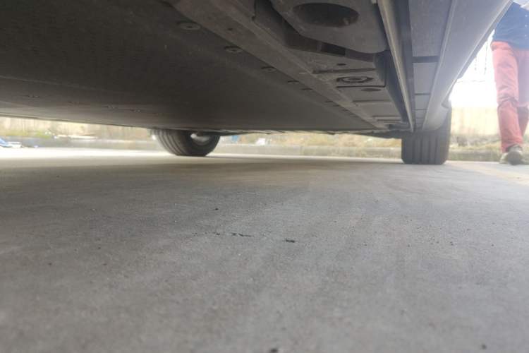 Used ONVO L60 2025 Model—60 kWh Rear-Wheel-Drive Version Chassis Front Left