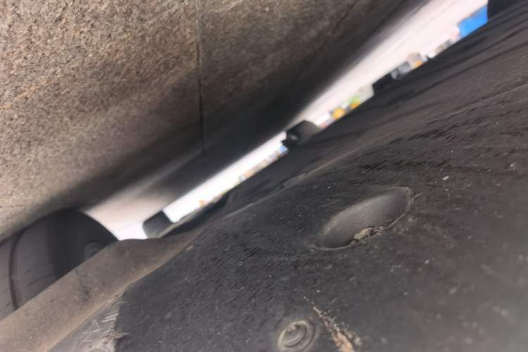 Used ONVO L60 2025 Model—60 kWh Rear-Wheel-Drive Version Chassis Front Left