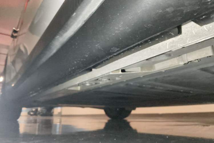 Used ONVO L60 2025 Model—60 kWh Rear-Wheel-Drive Version Chassis Front Right