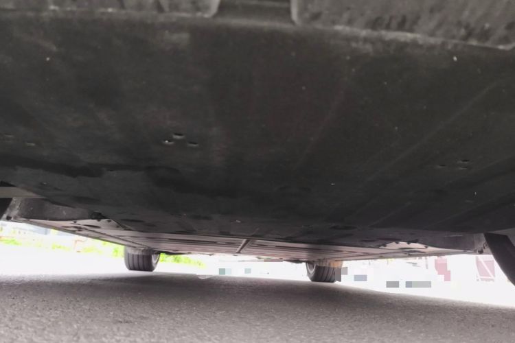 Used ONVO L60 2025 Model—60 kWh Rear-Wheel-Drive Version Chassis Front