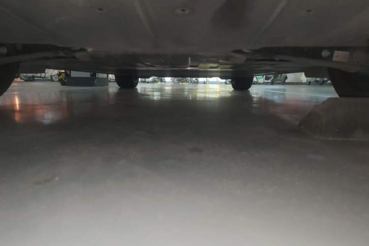 Used ONVO L60 2025 Model—60 kWh Rear-Wheel-Drive Version Chassis Rear