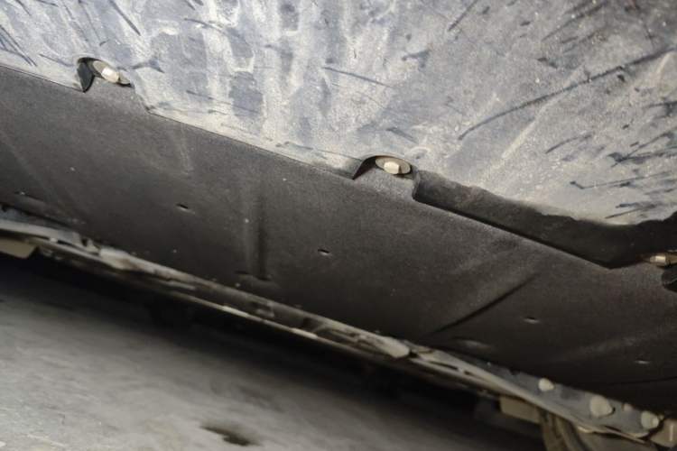 Used ONVO L60 2025 Model—60 kWh Rear-Wheel-Drive Version Chassis Rear
