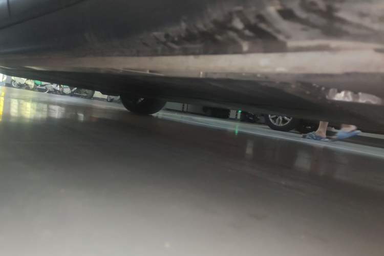 Used ONVO L60 2025 Model—60 kWh Rear-Wheel-Drive Version Chassis Rear Left