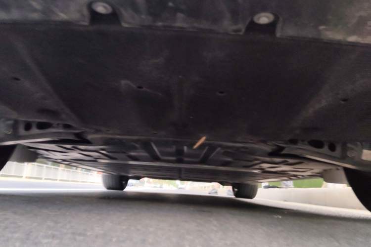 Used ONVO L60 2025 Model—60 kWh Rear-Wheel-Drive Version Chassis Rear