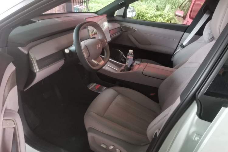 Used ONVO L60 2025 Model—60 kWh Rear-Wheel-Drive Version Driver Seat