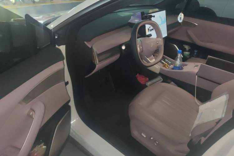 Used ONVO L60 2025 Model—60 kWh Rear-Wheel-Drive Version Driver Seat