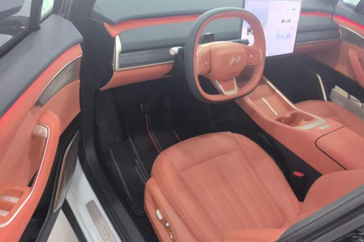 Used ONVO L60 2025 Model—85 kWh All-Wheel-Drive Version Driver Seat