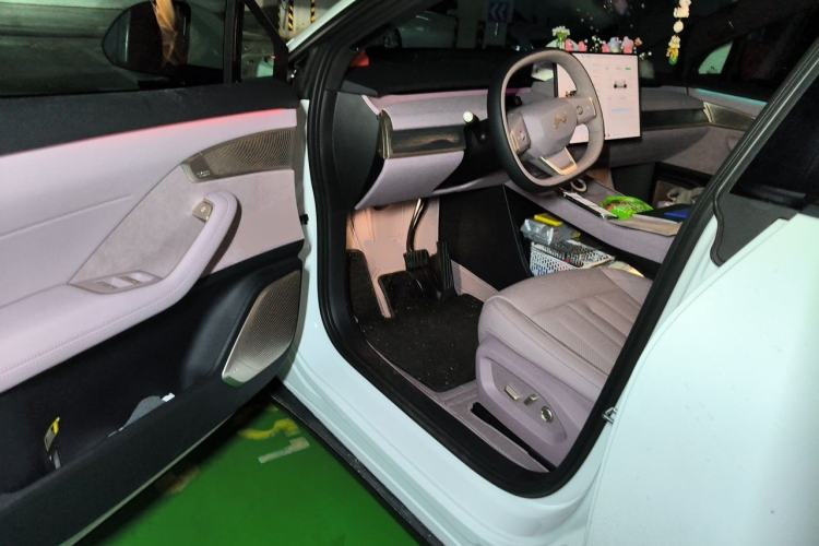 Used ONVO L60 2025 Model—60 kWh All-Wheel-Drive Version Driver Seat
