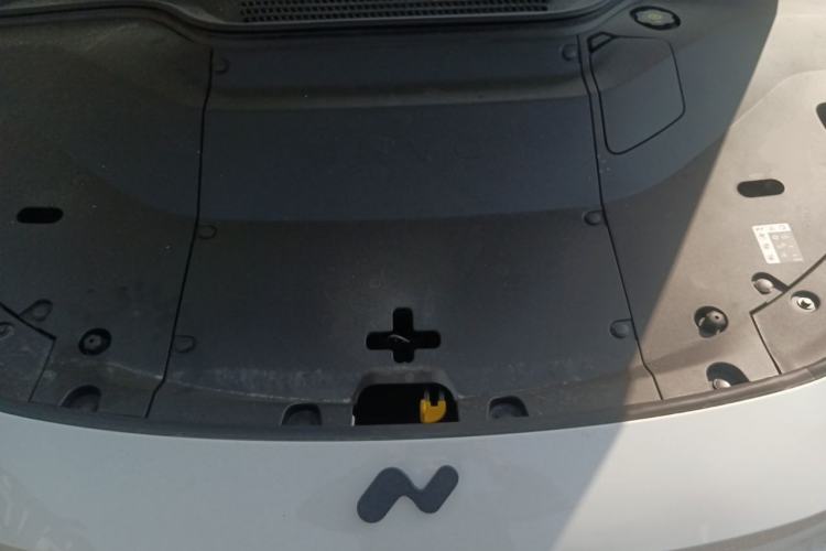 Used ONVO L60 2025 Model—60 kWh All-Wheel-Drive Version Engine Bay