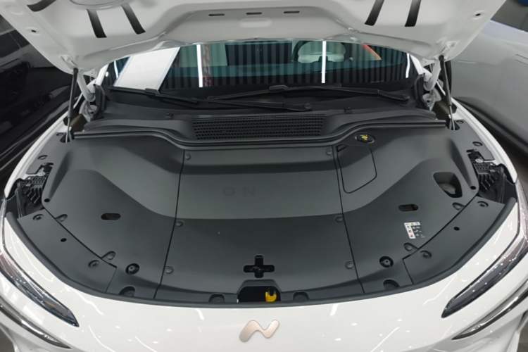 Used ONVO L60 2025 Model—60 kWh Rear-Wheel-Drive Version Engine Bay