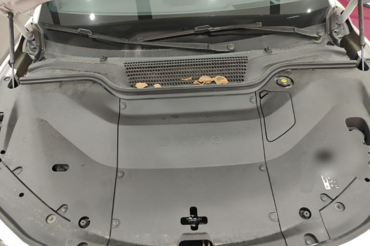 Used ONVO L60 2025 Model—60 kWh All-Wheel-Drive Version Engine Bay